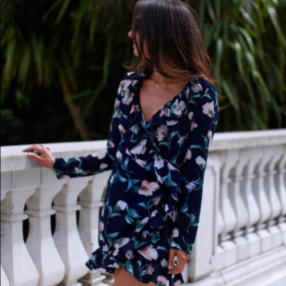 Pretty Little Thing Raina blue floral 👗 - Picture 9 of 14